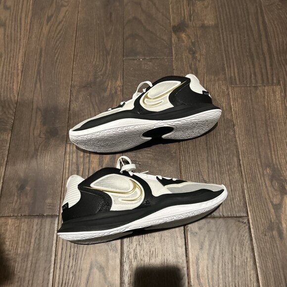 Nike Kyrie Low 5 Basketball Shoes Men\'s Size 11.5 White/ Gold DJ6012-101 main image 5
